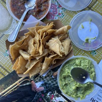 Escuela Taqueria - chips w/guac + salsa *not complimentary* - Mexican Near Me - Los Angeles, California Escuela Taqueria - chips w/guac + salsa *not complimentary* - Mexican Near Me - Los Angeles, California