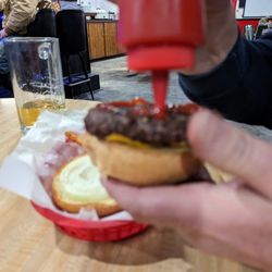 Country Inn - Cheese burger