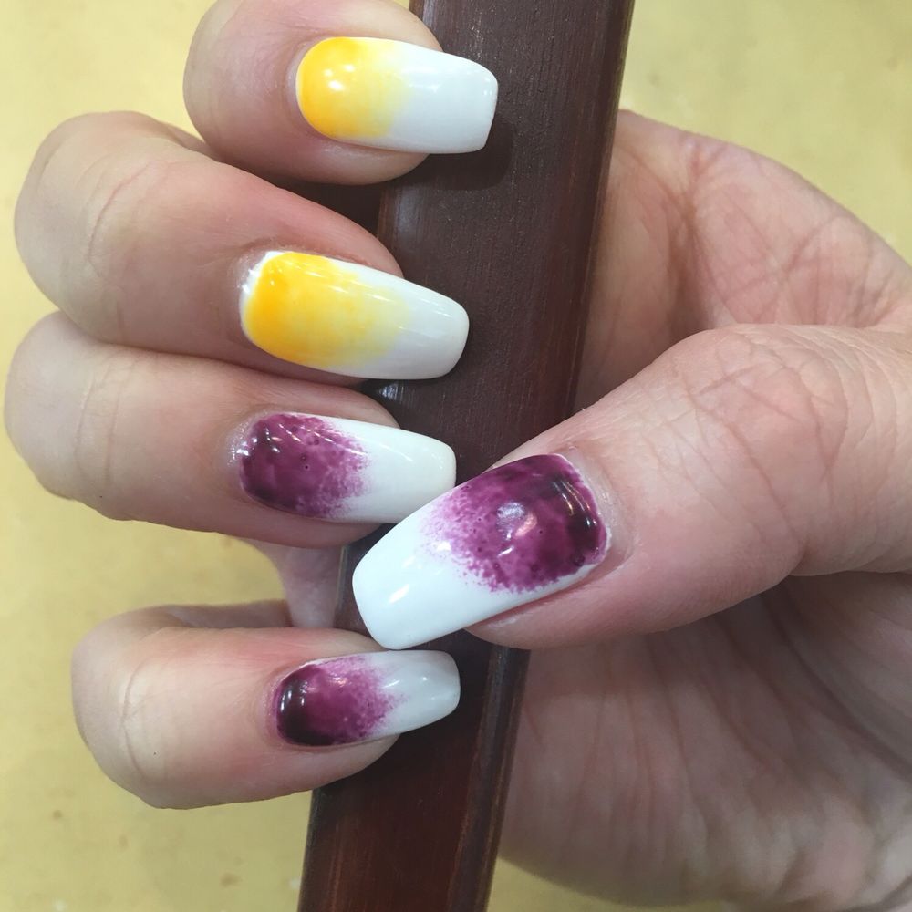 7 Nail Spa  - Right hand, you see the ugly blotchy they call ombré and the open white space!! - Nail Salons Near Me - San Francisco, California