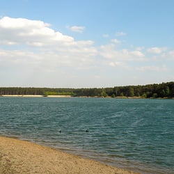 Letní koupaliště Jezero Lhota - Pláže, voda, slunce...