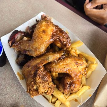 Wood N’ Hog Barbecue - Tips and wings combo - Barbeque Near Me - Urbana, Illinois Wood N’ Hog Barbecue - Tips and wings combo - Barbeque Near Me - Urbana, Illinois