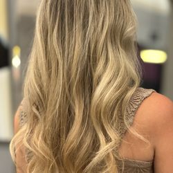Blondie’s Salon