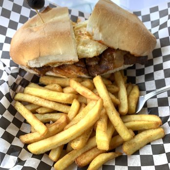 Dunas Verdes Cafe - Prego no pão - Cafes Near Me - Hamilton, Ontario