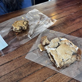 Floressa - Oatmeal Chocolate Chip Cookie (left) & Tahini Marshmallow Cookie (right) - Gluten-Free Near Me - Cleveland, Ohio Floressa - Oatmeal Chocolate Chip Cookie (left) & Tahini Marshmallow Cookie (right) - Gluten-Free Near Me - Cleveland, Ohio