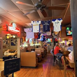 The Flying Pig Food and Sprits - Interior