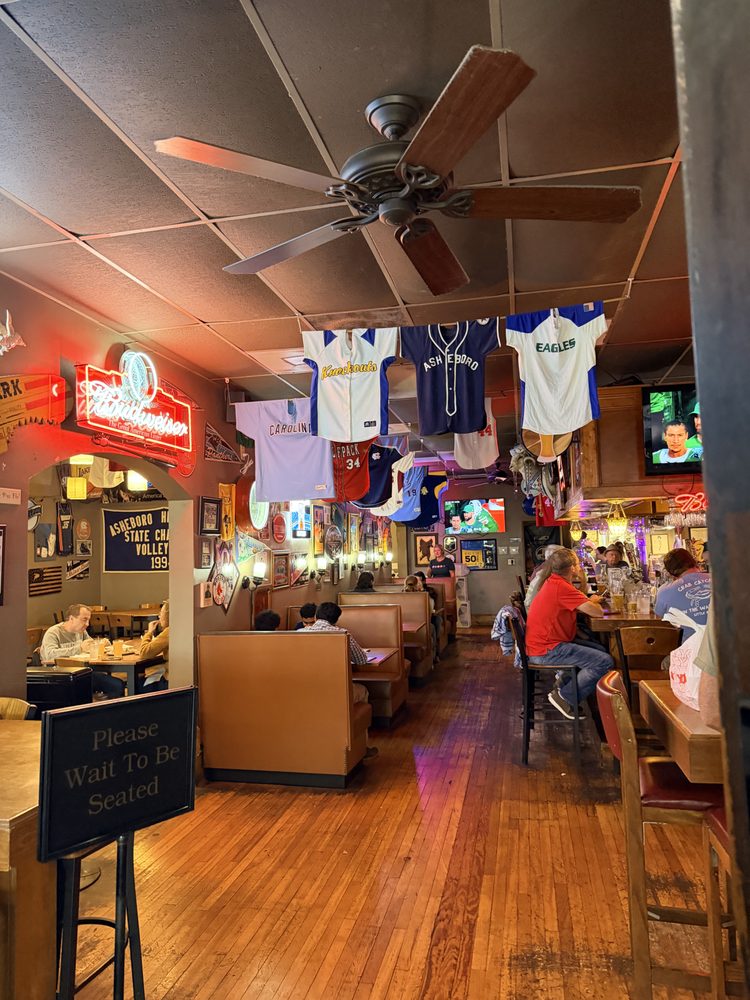 The Flying Pig Food and Sprits