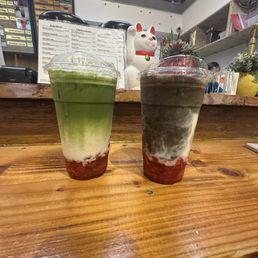 Strawberry Matcha Latte Strawberry Hojicha Latte Strawberry Matcha Latte Strawberry Hojicha Latte