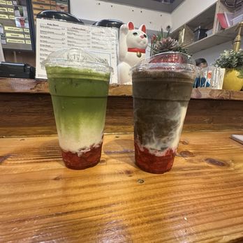 Cooke Street Market - Strawberry Matcha Latte Strawberry Hojicha Latte - Poke Near Me - Honolulu, Hawaii