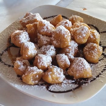 Bella Roma - Dessert (zeppole), compliment of the chef. - Italian Near Me - Jeffersonville, Indiana