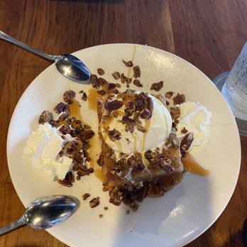 BRU Burger Bar - Carmel - Peach-White Chocolate Bread Pudding. Yum! - Burgers Near Me - Carmel, Indiana