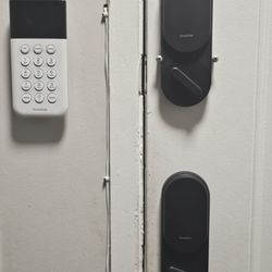 Simplisafe - Keypad needs to have a rechargeable battery and be able to be plugged in