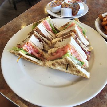 Carle Place Diner - Diners Near Me - Carle Place, New York