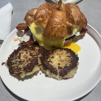 Food & Thought 2 - Croissant sandwich - Restaurants Near Me - Naples, Florida Food & Thought 2 - Croissant sandwich - Restaurants Near Me - Naples, Florida
