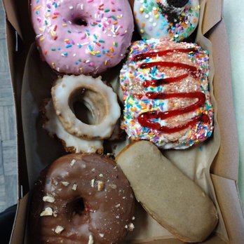 Donut Bar & Bakery - Homer's Donut Ohh My Birthday Cake Oreo Old Fashioned Vanilla Bean DB's Nutella Maple bar Big Poppa Tart Donut - Breakfast & Brunch Near Me - San Diego, California Donut Bar & Bakery - Homer's Donut Ohh My Birthday Cake Oreo Old Fashioned Vanilla Bean DB's Nutella Maple bar Big Poppa Tart Donut - Breakfast & Brunch Near Me - San Diego, California