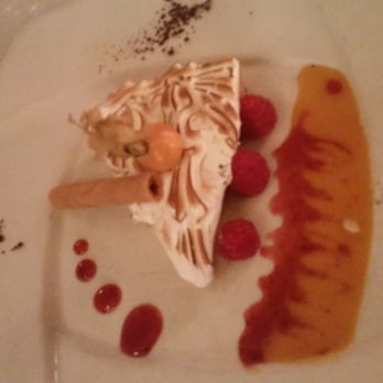 Il Teatro - Tarte au citron - Italian Near Me - Quebec City, Quebec Il Teatro - Tarte au citron - Italian Near Me - Quebec City, Quebec