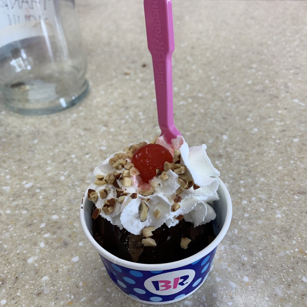 Baskin-Robbins - One Scoop Sundae - Ice Cream & Frozen Yogurt Near Me - Waipahu, Hawaii Baskin-Robbins - One Scoop Sundae - Ice Cream & Frozen Yogurt Near Me - Waipahu, Hawaii