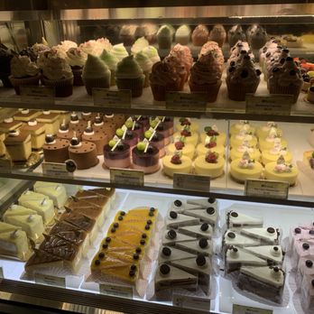 Breeze Bakery Cafe - Bakeries Near Me - Annandale, Virginia