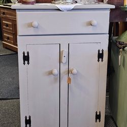 Simply Vintage - pine cabinet
