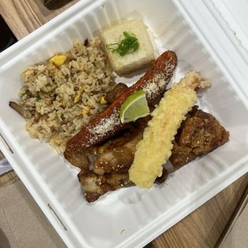 Tokyo Central - hot foods - International Grocery Near Me - Torrance, California