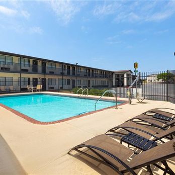 Super 8 by Wyndham Temple - Pool - indoor - Hotels Near Me - Temple, Texas Super 8 by Wyndham Temple - Pool - indoor - Hotels Near Me - Temple, Texas