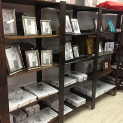El Rincón de Chiki - Selection of picture frames.  Seleccion de marcos.