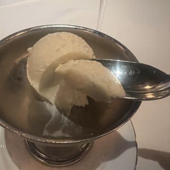The Occidental - Vanilla ice cream - Seafood Near Me - Washington, DC, District of Columbia
