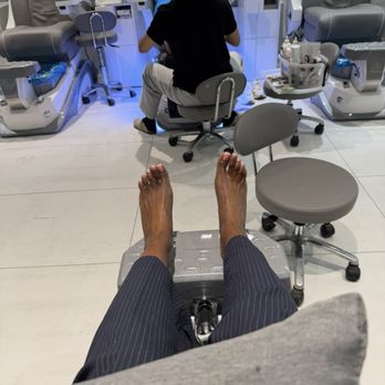 La Belle Nail Bar - Pedicure - Nail Salons Near Me - Atlanta, Georgia