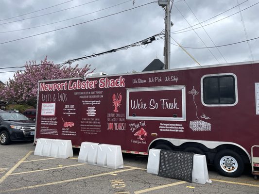 Newport Lobster Shack- Live Market by null