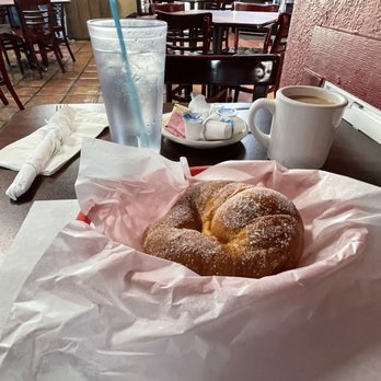 El Mesquite - Sweet bread. Complimentary on the house. - Mexican Near Me - Brownsville, Texas
