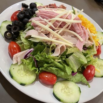 We Cook Pizza and Pasta - Chef salad - Pizza Near Me - Tusayan, Arizona