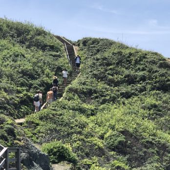 Marshall's Beach - Hikers heading back up the stairs from Marshall's Beach in San Francisco. - Beaches Near Me - San Francisco, California Marshall's Beach - Hikers heading back up the stairs from Marshall's Beach in San Francisco. - Beaches Near Me - San Francisco, California