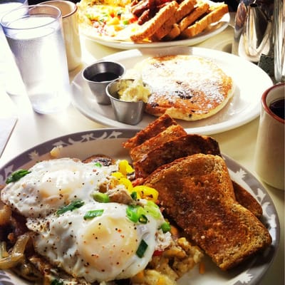 Belmont Diner Marda Loop by null