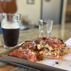 Charles And Reid Detroit Pizza - Regular pizza