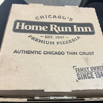 Home Run Inn Pizza - Veggie pizza - Pizza Near Me - Chicago, Illinois Home Run Inn Pizza - Veggie pizza - Pizza Near Me - Chicago, Illinois
