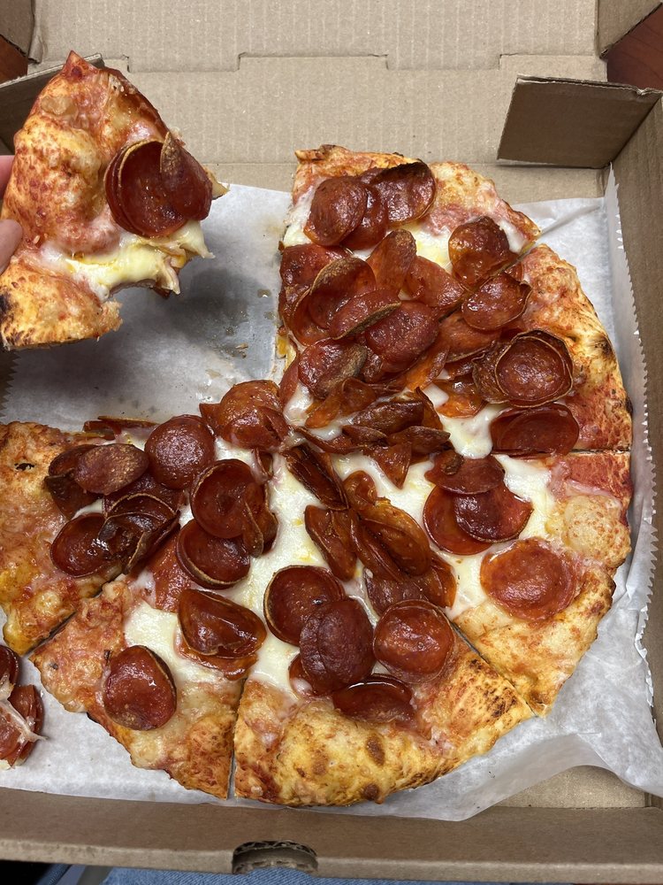 PAPA Q PIZZERIA Updated September 2024 7425 West Clearwater Ave