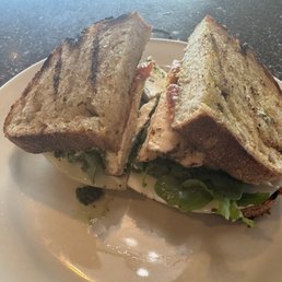 chicken pesto sandwich