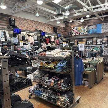 Tillys - Men's Clothing Near Me - Long Beach, California Tillys - Men's Clothing Near Me - Long Beach, California