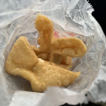 Boiling Pots - 4 Piece Crab Rangoon (soo tasty!!!!) - Chinese Near Me - East Lansing, Michigan