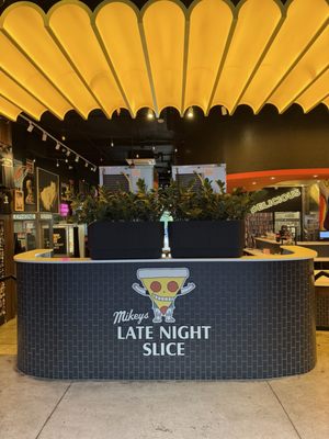 Mikey's Late Night Slice by null