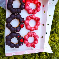 R&B Tea - Mochinut - Mochi donuts