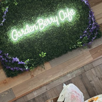 Garden Berry Cafe - Breakfast & Brunch Near Me - Vernon Hills, Illinois Garden Berry Cafe - Breakfast & Brunch Near Me - Vernon Hills, Illinois
