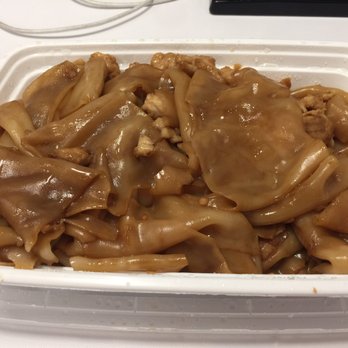 Mr Chen's - Chicken chow fun. I opted no veggies. It was very good - Restaurants Near Me - Westbury, New York Mr Chen's - Chicken chow fun. I opted no veggies. It was very good - Restaurants Near Me - Westbury, New York