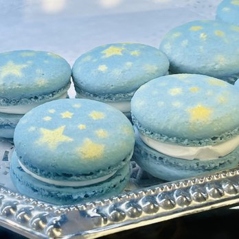 Muscoreil's Fine Desserts - Bakeries Near Me - North Tonawanda, New York