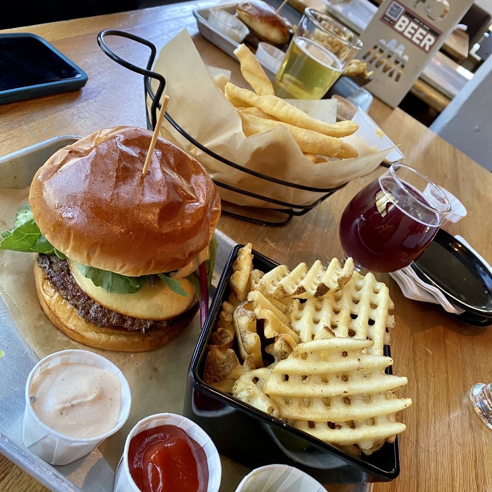Mammoth Brewing - Damn Good Burger and Brewery Bread Fries - Breweries Near Me - Mammoth Lakes, California Mammoth Brewing - Damn Good Burger and Brewery Bread Fries - Breweries Near Me - Mammoth Lakes, California