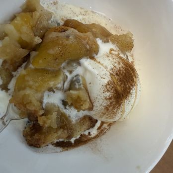 L&E Fine Cooking - Peach cobbler Ala mode - Cajun/Creole Near Me - Delray Beach, Florida L&E Fine Cooking - Peach cobbler Ala mode - Cajun/Creole Near Me - Delray Beach, Florida