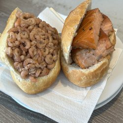 Brücke 10 - Leckere Fischbrötchen (Left) Salmon sandwich (right)