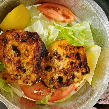 Algarve Restaurant - Stuff scallops on a bed of lettuce and tomatoes....to die for!!!! - Portuguese Near Me - Elizabeth, New Jersey Algarve Restaurant - Stuff scallops on a bed of lettuce and tomatoes....to die for!!!! - Portuguese Near Me - Elizabeth, New Jersey