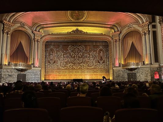 Grand Lake Theatre by null