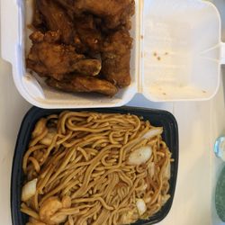 Wok N Roll - Carolina bbq wings and shrimp lo mein