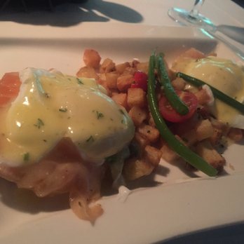 Canoe - Salmon Eggs Benedict - New American Near Me - Atlanta, Georgia
